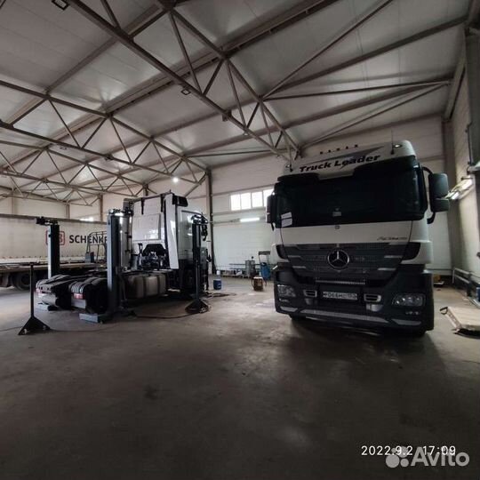 Автослесарь по грузовым автомобилям
