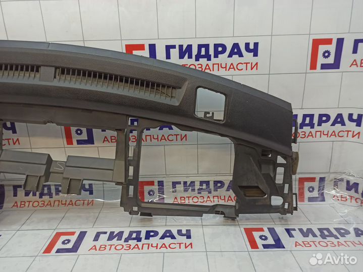 Торпедо Nissan Tiida (C11) 68101-EM02A