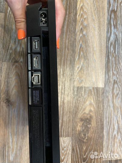 Sony PS4 Slim 1tb