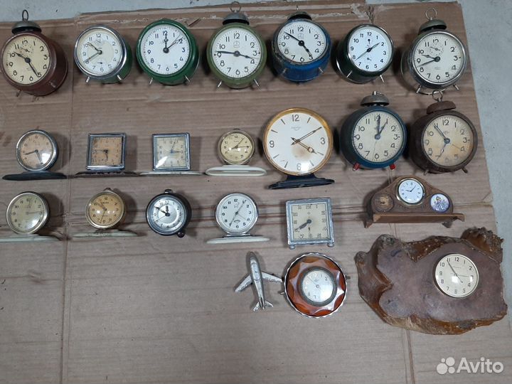 Часы будильник СССР