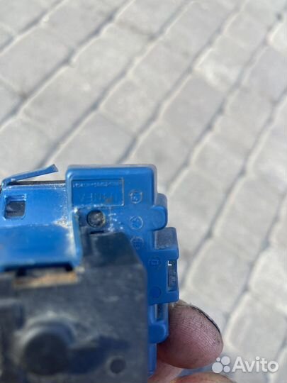 Контактная группа замка зажигания ford