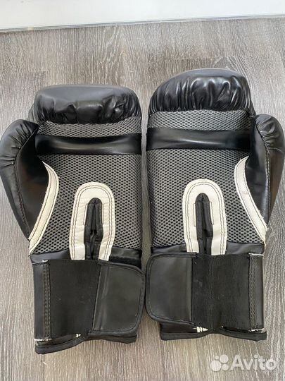 Боксерские перчатки мужские 14oz Everlast