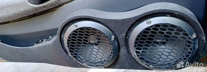 Активный сабвуфер