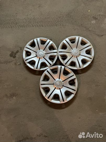 Продам оригинальные колпаки