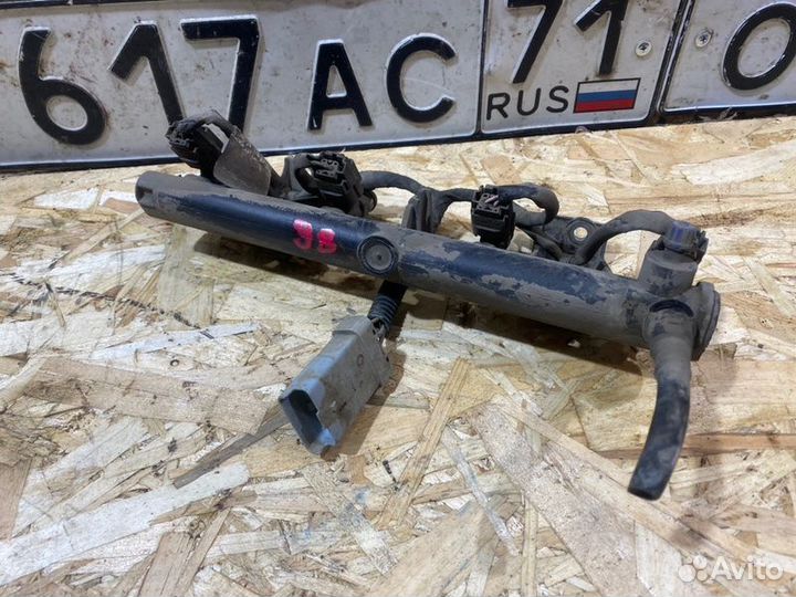 Топливная рампа с форсунками Peugeot Partner 1.6