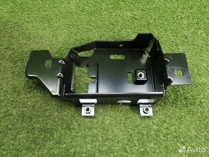 Кронштейн задний правый Mercedes Glk