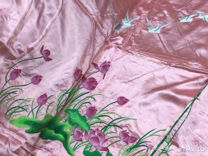 Покрывало шелковое с вышивкой