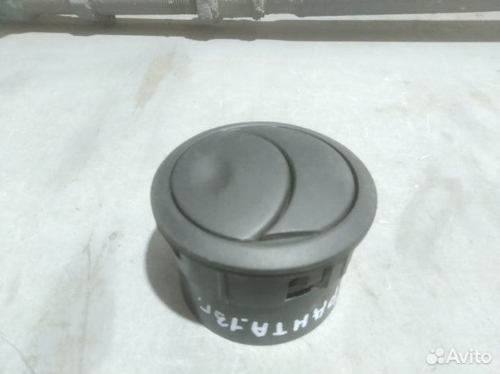 Дефлектор воздушный LADA Granta седан 11186 2013