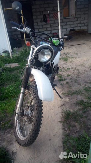 Suzuki Djebel 200