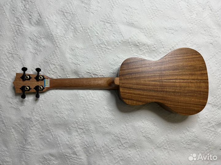 Укулеле Uma UK-04c