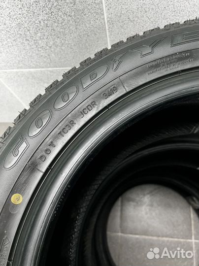 Goodyear UltraGrip Ice+ 215/55 R17