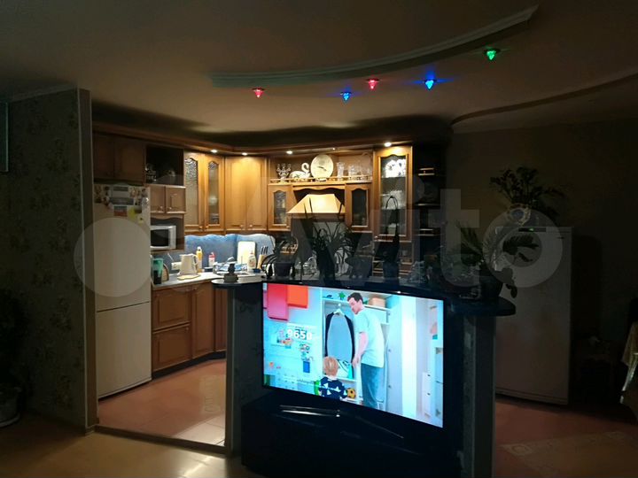 2-к. квартира, 79 м², 7/9 эт.