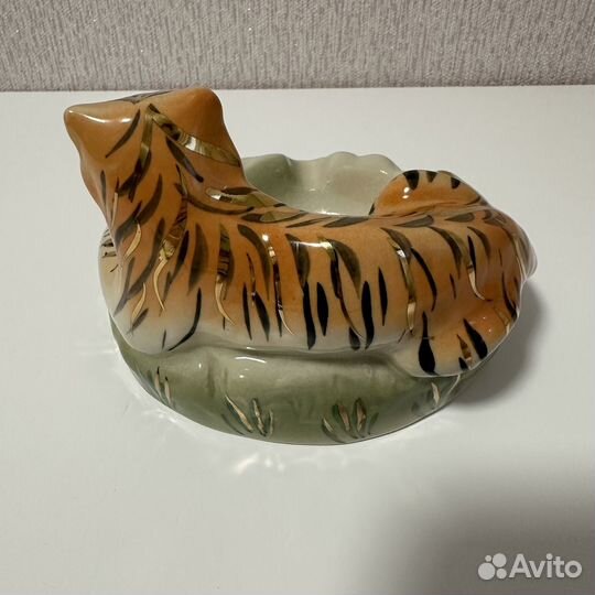 Пепельница тигр