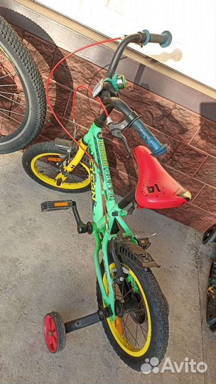 Детский четырехколесный велосипед бу + самокат