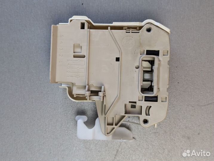 Убл для стиральной машины Miele W1