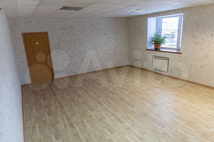 Офис, 700 м²