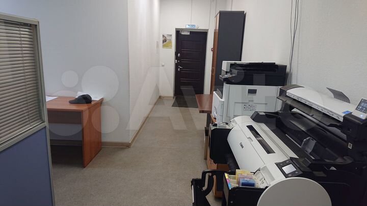 Офис с арендатором, 262 м²