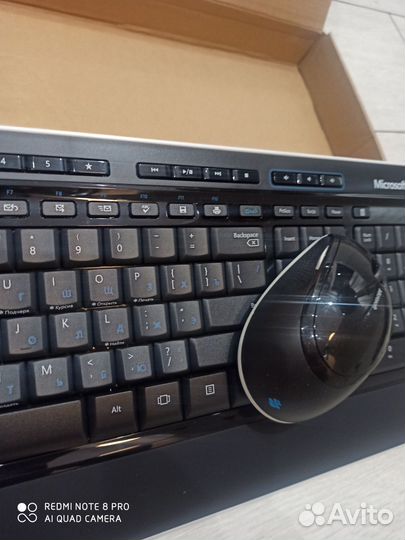 Беспроводной набор Microsoft Wireless 3050 Desktop