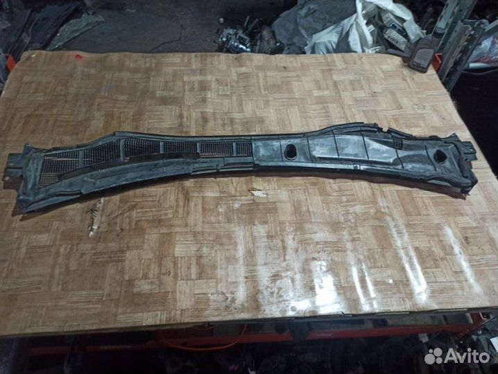 Жабо Toyota Camry