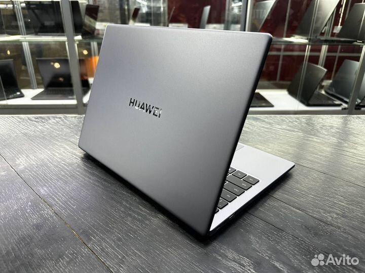 Новый ноутбук Huawei MateBook 14 i5/16/512