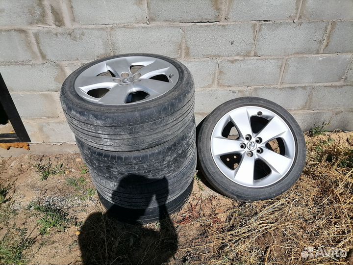 Продам литые диски с шиной R 17