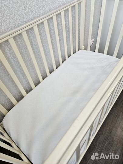 Детская кровать на колёсах