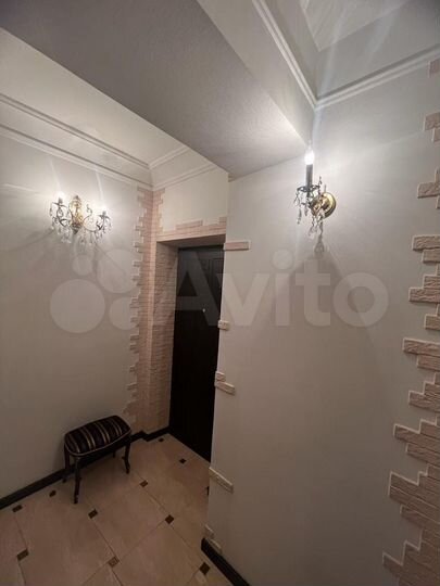 2-к. квартира, 65 м², 2/4 эт.