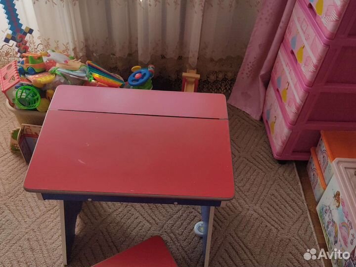 Детский стол- парта