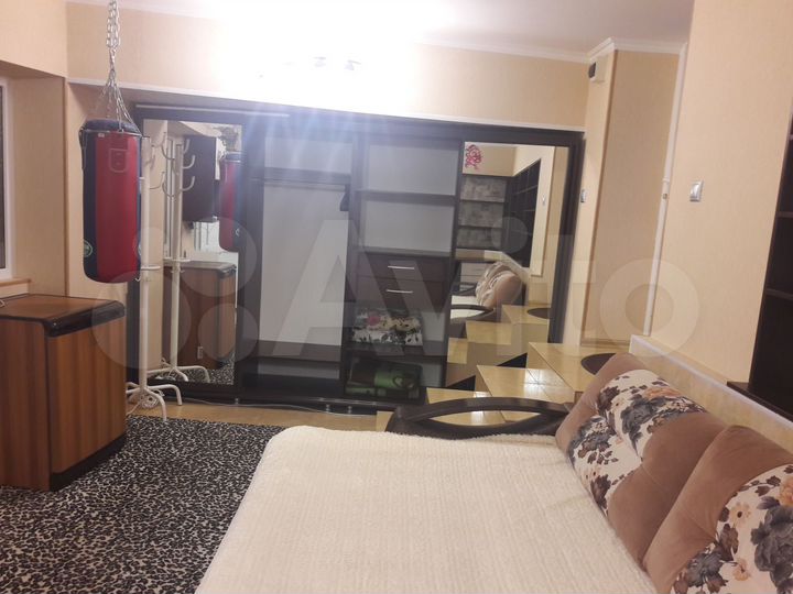 Комната 20 м² в 5-к., 1/3 эт.