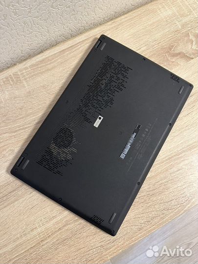 Ноутбук MSI