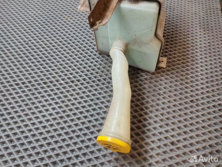 Бачок омывателя Nissan Maxima A32 VQ20DE 1995