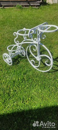 Подставка для цветов напольная металлическая