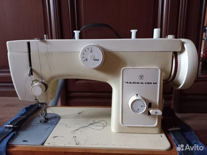 Швейная машинка чайка 132м