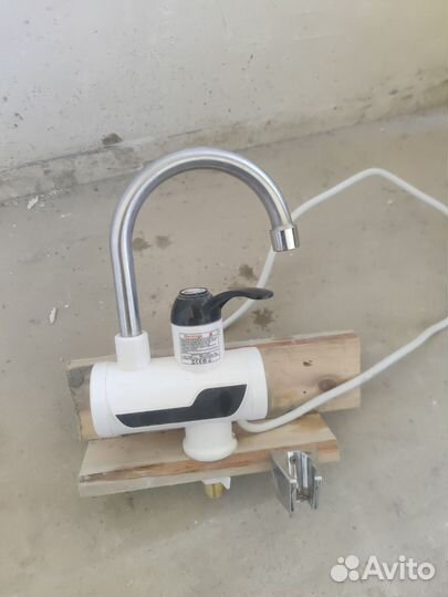 Водонагреватель кран проточный смеситель