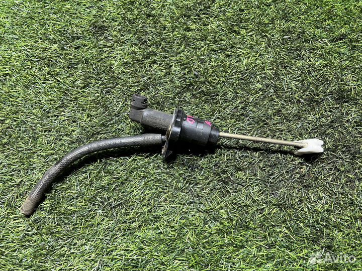 Главный цилиндр сцепления Skoda Octavia