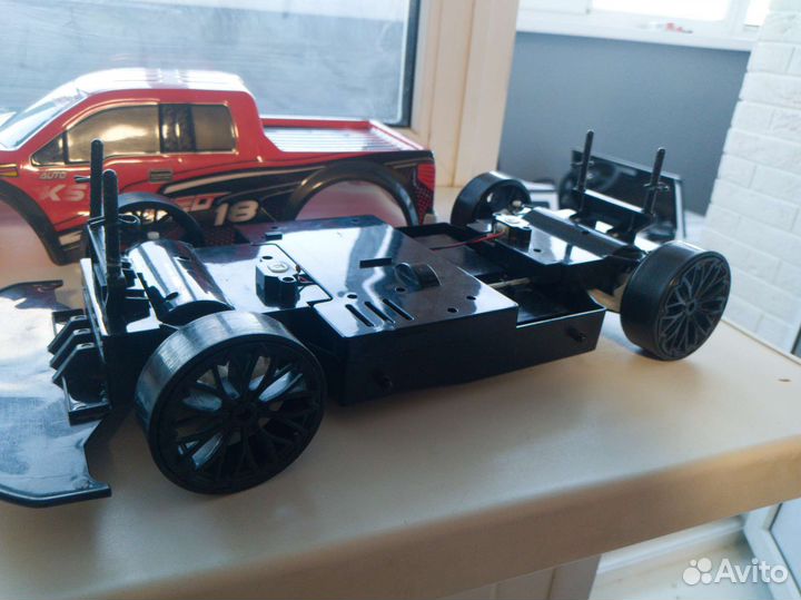 Дрифт машинка на радиоуправлении
