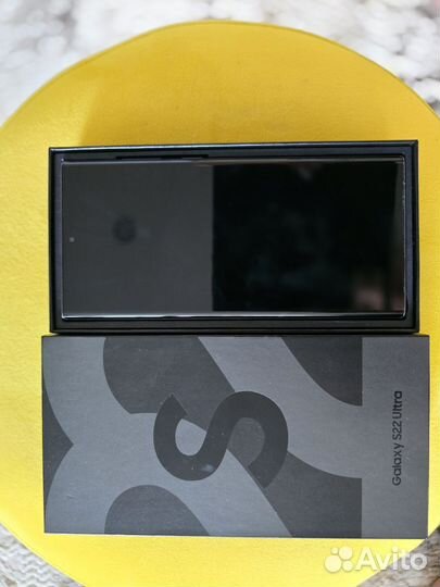 Samsung Galaxy S22 Ultra, 12/256 ГБ