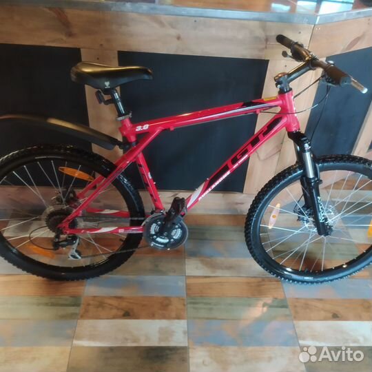 Велосипед горный GT Avalanche 26