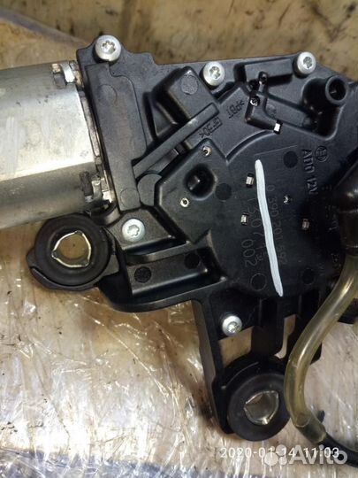 Моторчик стеклоочистителя задний Volkswagen Golf