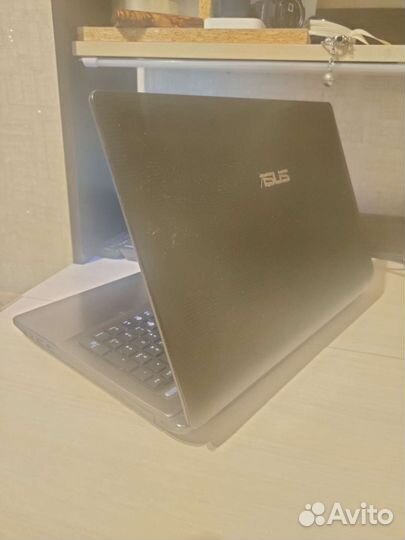 Ноутбук asus