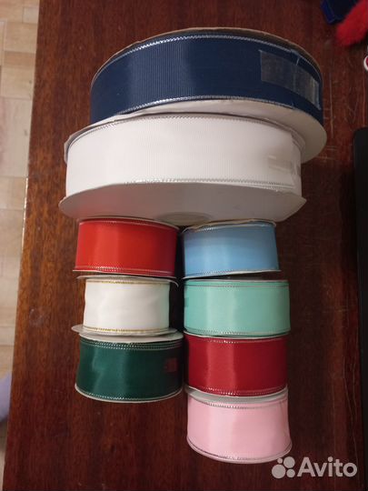 Репсовая лента и атласная лента