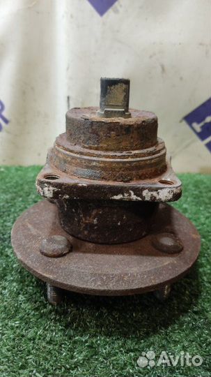 Ступица задняя правая Toyota Corolla универсал 1.6