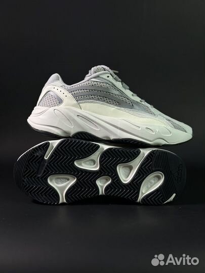 Кроссовки Adidas Yeezy Boost 700 v2 Static