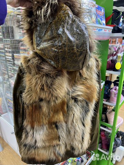 Кожанная куртка жилетка с мехом 146/152