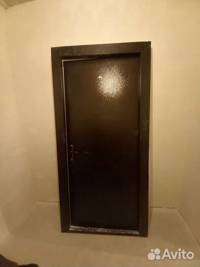 Дверь входная металлическая