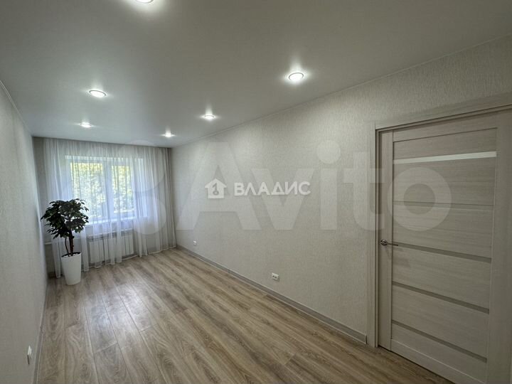2-к. квартира, 43 м², 5/5 эт.