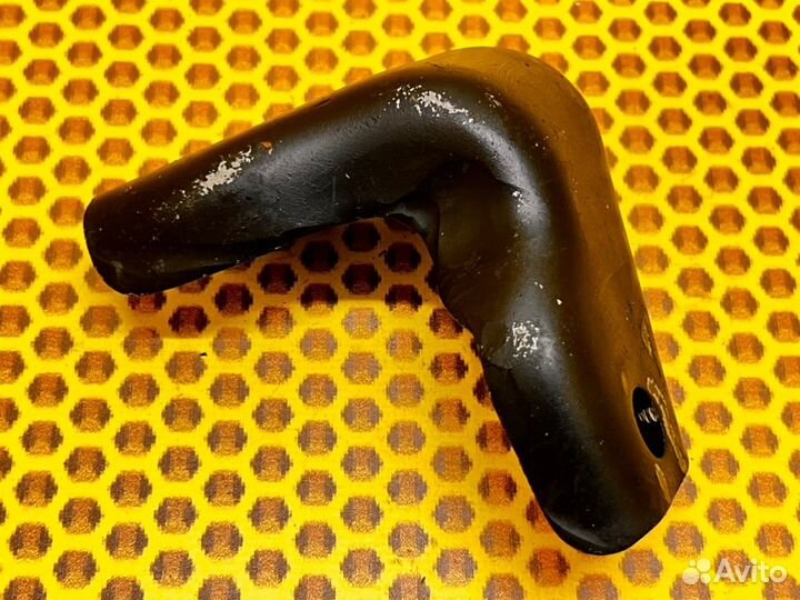 Кронштейн правый Kia Sorento Prime UM D4HB 2018