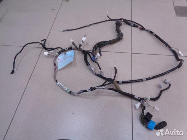 Проводка двери багажника Lexus RX 2003-2009