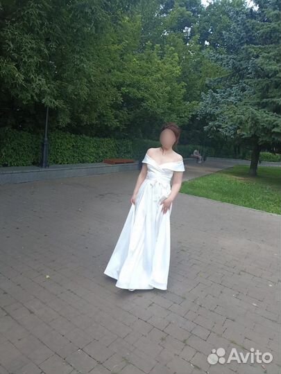 Свадебное платье 46 48 бу