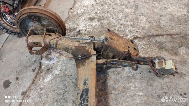 Задняя балка Volkswagen Passat B3 1.8 RP 1988-1993